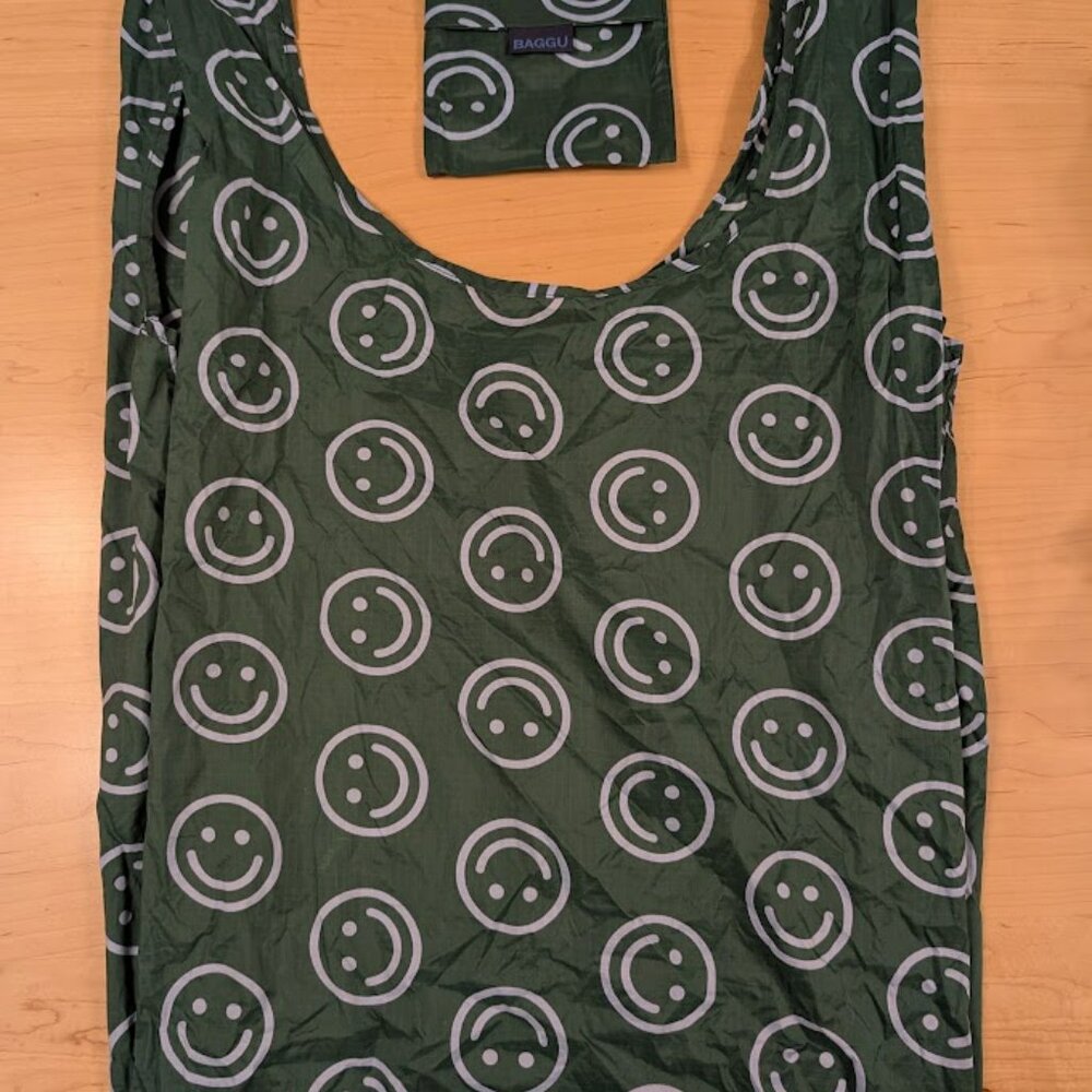 Big Baggu in Green Smiley
